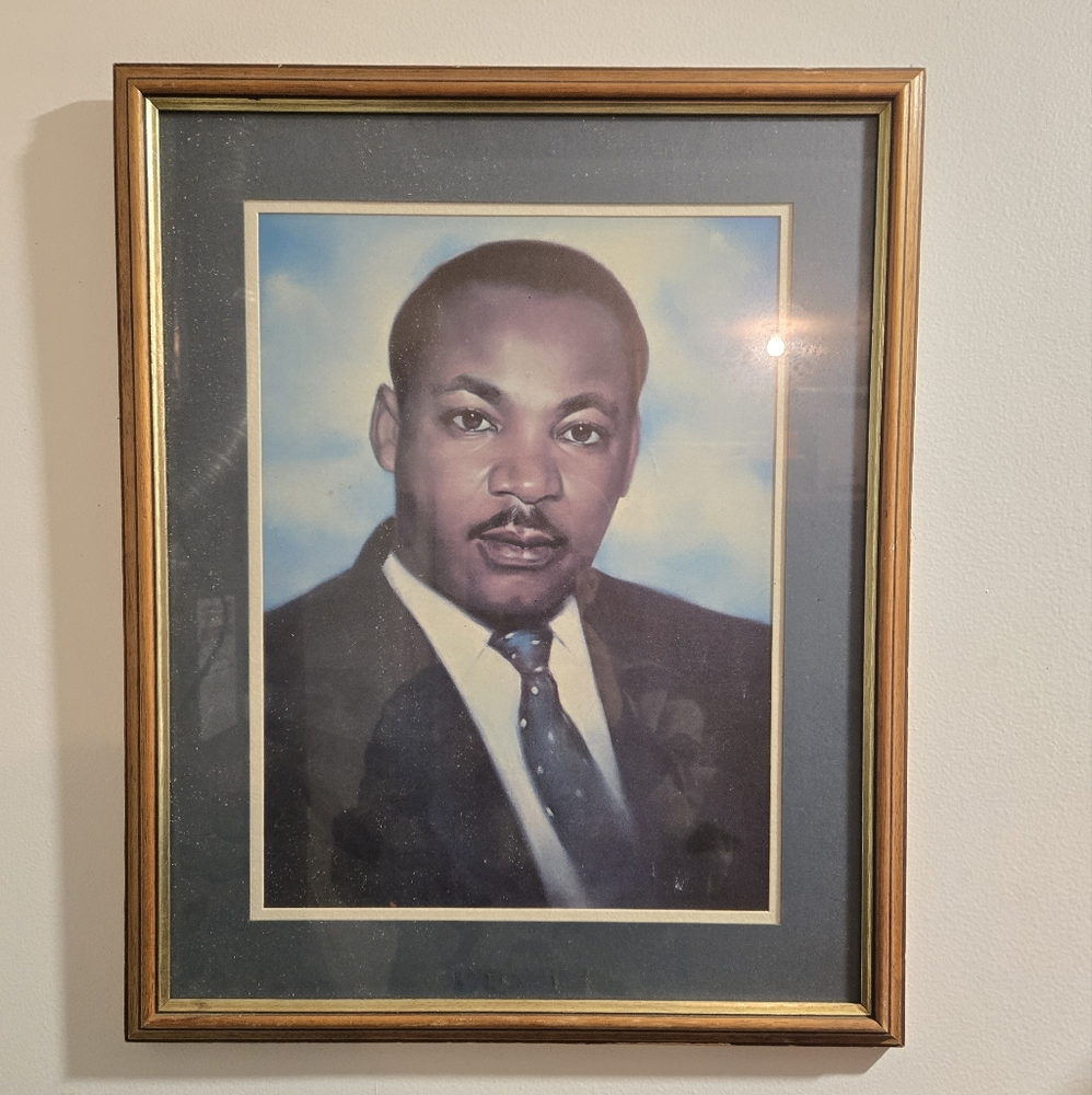 1986 Dr. Martin Luther King Jr. Portrait Painting Framed book